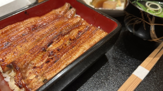 日本橋 鰻 伊勢定 蓮 - 料理写真: