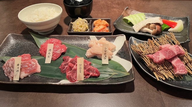焼肉家すみび - 料理写真: