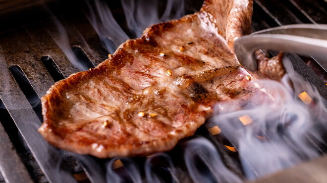 焼肉DINING BULLS - メイン写真: