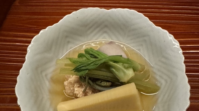 懐石 円相 - 料理写真:炊き合わせ　春の味覚を詰め込んだ風味豊かな炊き合わせ｡鯛の子の儚い食感に陶酔する｡