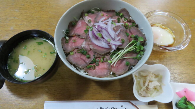 Ryotei Mikado - 料理写真:ランチ・ローストビーフ丼