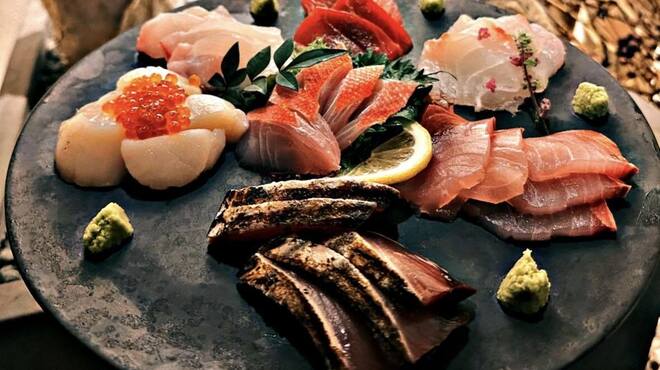 丸秀鮮魚店 - メイン写真: