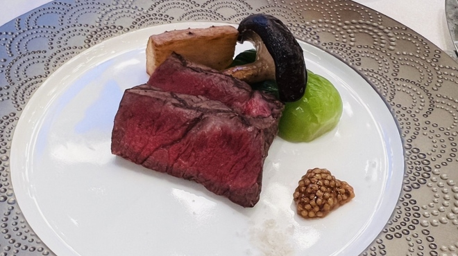 ザ プレイス オブ トウキョウ - 料理写真:牛フィレ肉のステーキ