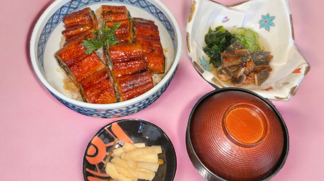 食事処 鷹勝 - 料理写真:うな丼　並