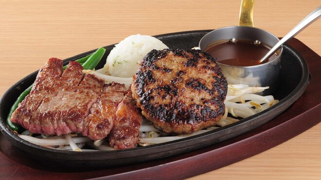 ステーキファイブと寿司六 - 料理写真:ステーキコンビ（ハンバーグ）