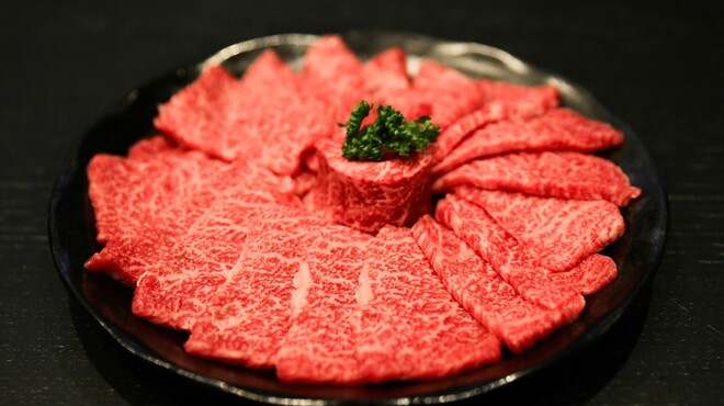 明石 焼肉処たつみや - 料理写真:イチボ3人前 