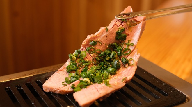 Remon Sawa Gohyakuen Nomihoudai Yakiniku Horumon Sakabaiiniku - メイン写真: