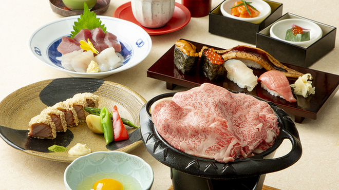 しゃぶしゃぶ・すし 八山 - 料理写真:初鰹、松阪牛すき鍋寿司会席