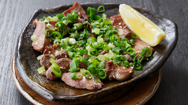肉と酒と鉄板 ヨイノクチ - メイン写真: