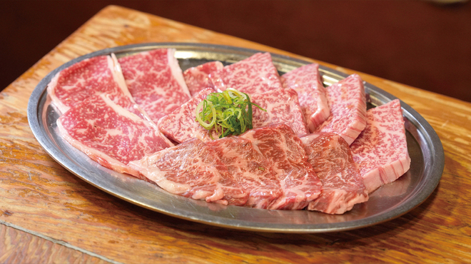 焼肉 どんどん - メイン写真: