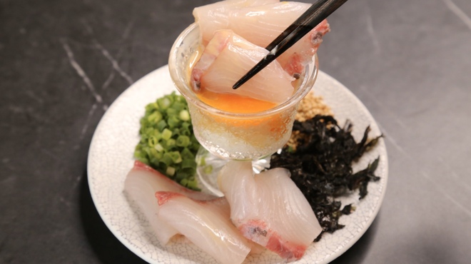 餃子 もつ鍋 鉄板焼肉 うどん 博多どんたく - メイン写真: