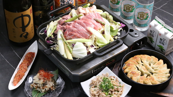 Gyouza Motsunabe Teppan Yakiniku Udon Hakata Dontaku - メイン写真: