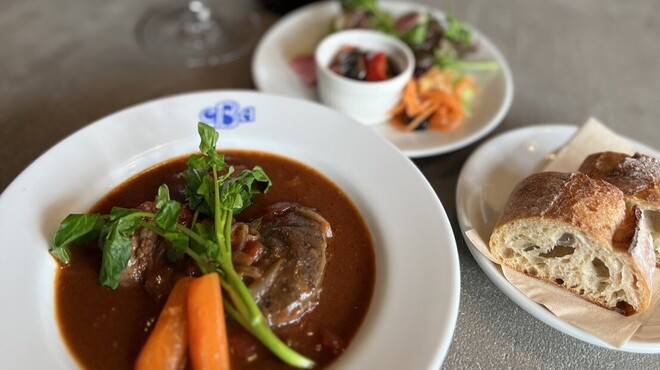 鎌倉ワイナリー・ワインショップ&カフェ ドメーヌナツメ - メイン写真: