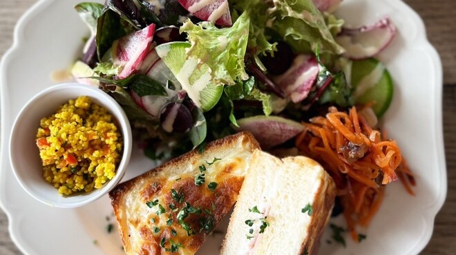 鎌倉ワイナリー・ワインショップ&カフェ ドメーヌナツメ - メイン写真: