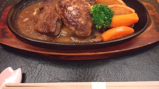 和牛ステーキ桜 - 料理写真:
