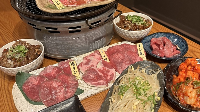 Oosaka Yakiniku Mahoro - メイン写真: