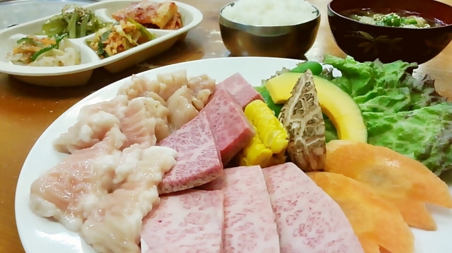 Tamaichi - 料理写真:上焼肉セット