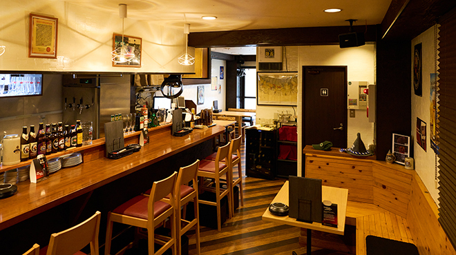 ドイツビール居酒屋 ヴァイス - 内観写真:店内全体