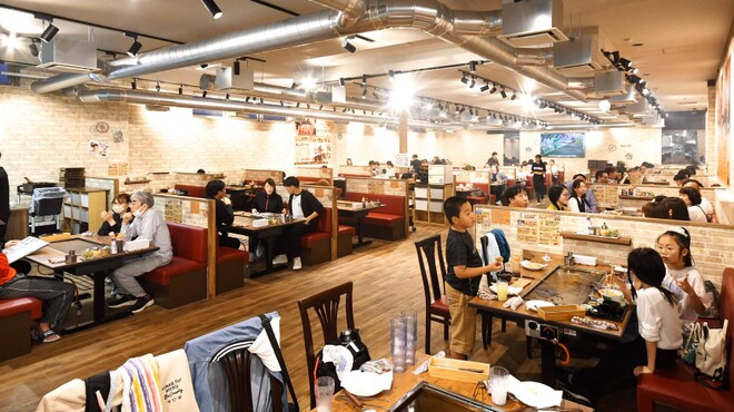 メガインディアンズ ステーキハウス - メイン写真: