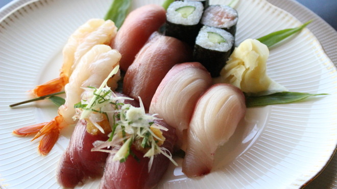 あまの川 - 料理写真:寿司御膳ランチコース