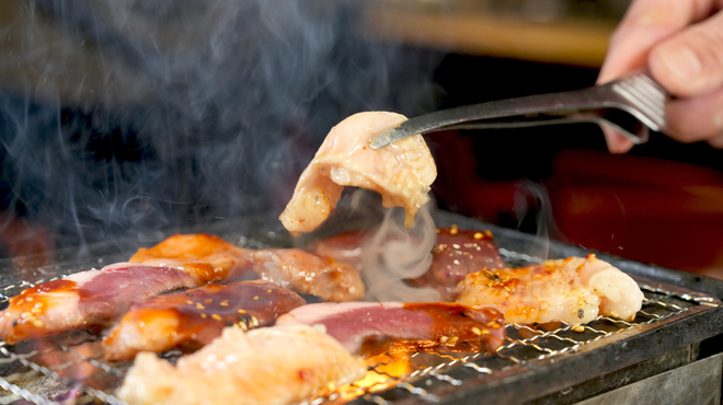 焼肉 どんどん - メイン写真: