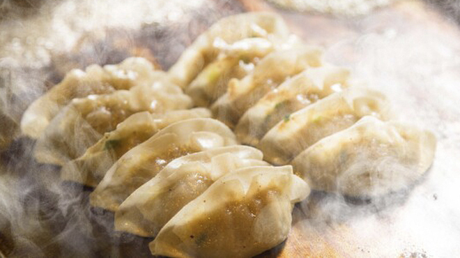 餃子のたっちゃん - メイン写真: