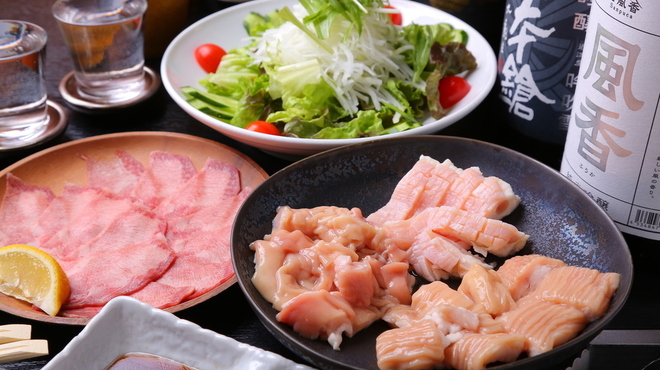 焼肉三徳 - メイン写真: