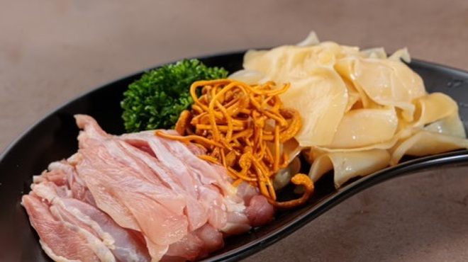 Yoshiki - 料理写真:花膠／サナギタケ／阿波尾鶏のもも肉