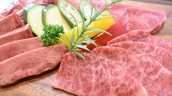 肉菜工房うしすけ - メイン写真: