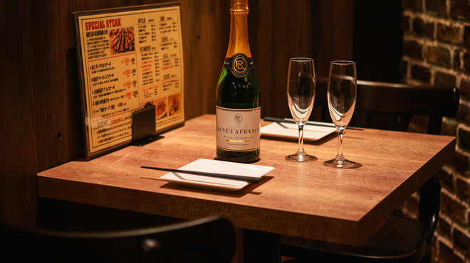 肉とワインの酒場 新宿 Wolfun - メイン写真: