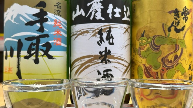 Hokuriku Kanazawa Kaitenzushi Notomeguri - ドリンク写真:地酒飲み比べ