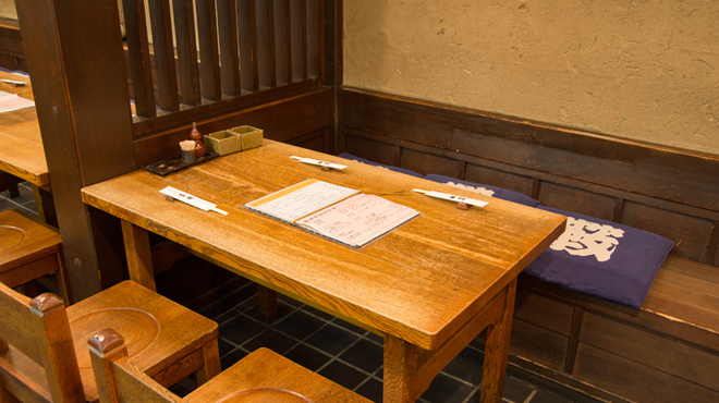 Shuzou Kura - 内観写真:B1Fはテーブル席をご用意しています