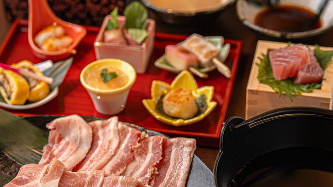 Sukiyaki Shabu Shabu Momiji - 料理写真: