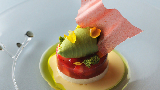 OTTO SETTE - 料理写真:ドルチェ 菜の花と苺