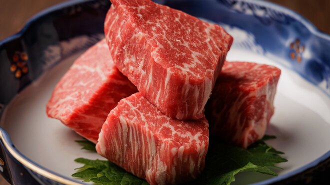 肉亭 まぼたん - メイン写真: