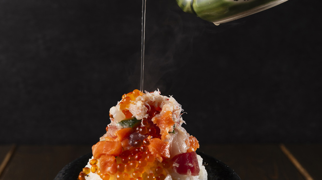 淡路島肉丼製作所 牛と米 - メイン写真: