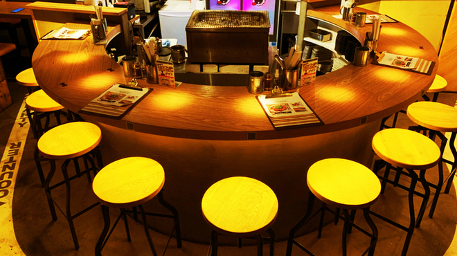 ラム肉酒場 ラムゴロー 神田南口店 - メイン写真:
