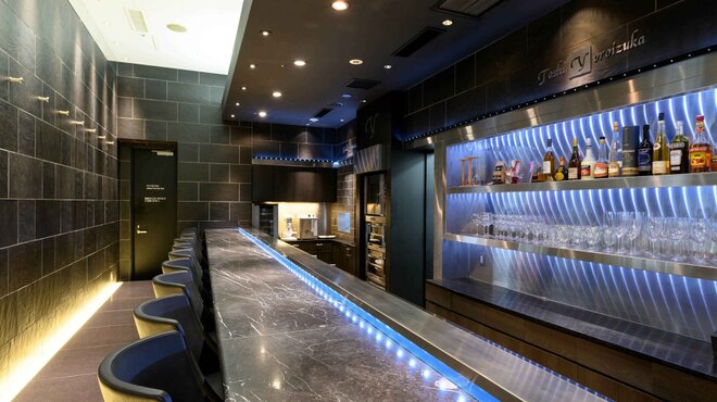 Toshi Yoroizuka - メイン写真: