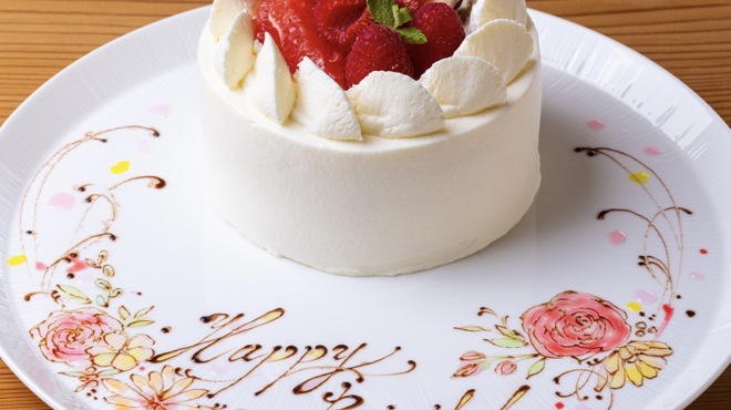 フレンチ懐石 広尾おくむら - 料理写真:ホールケーキ