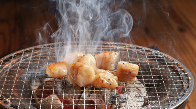 炭火焼肉 けむたい家 - メイン写真: