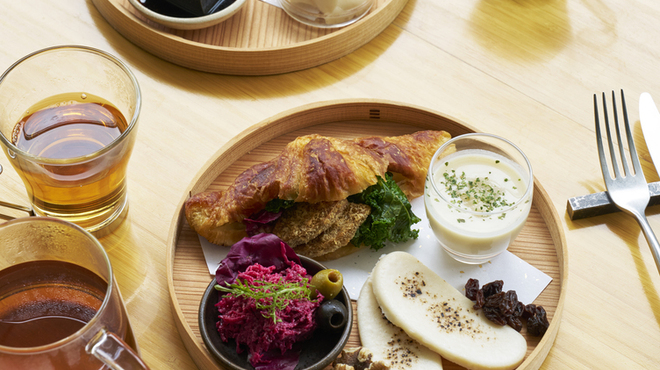 REVIVE KITCHEN THREE - メイン写真: