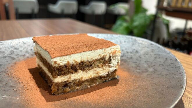 GINZA CAFE dining and bar - メイン写真: