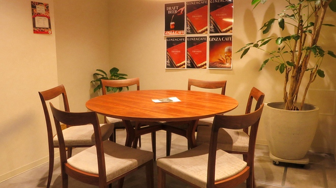 GINZA CAFE dining and bar - メイン写真: