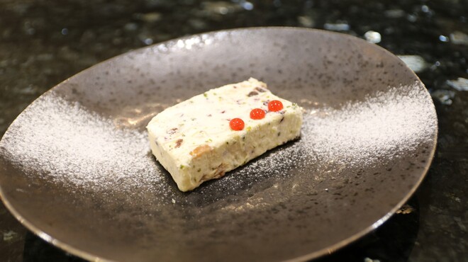 GINZA CAFE dining and bar - メイン写真: