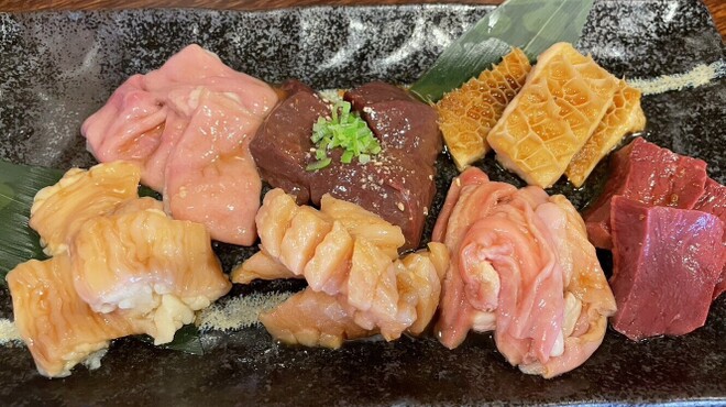 内臓焼肉専門 きもやき屋 - メイン写真: