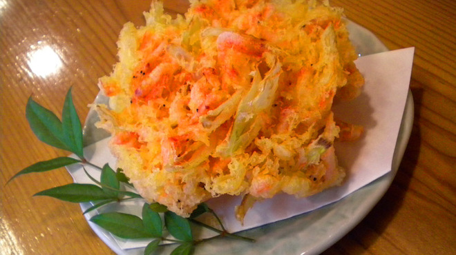 しぞ～か - 料理写真:専用の油で揚げる桜海老のかき揚げは絶品!!