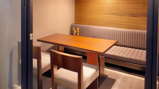 博多豚骨明太子もつ鍋と牛タン 黒澤 - メイン写真: