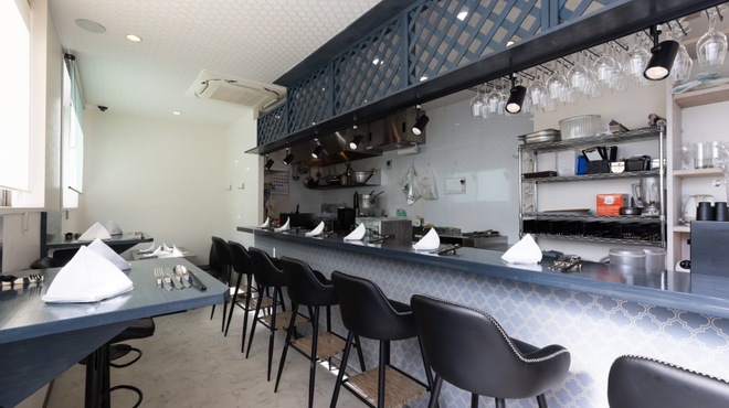 RESTAURANT DEUX VISAGES - 内観写真: