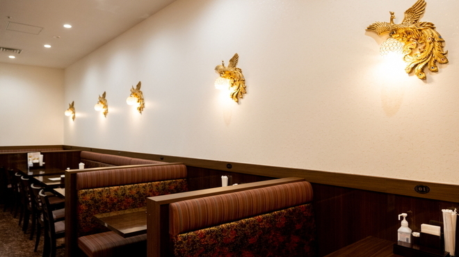 더 로이야루 아지안 킷친 다이야몬도 세이루카 가든점