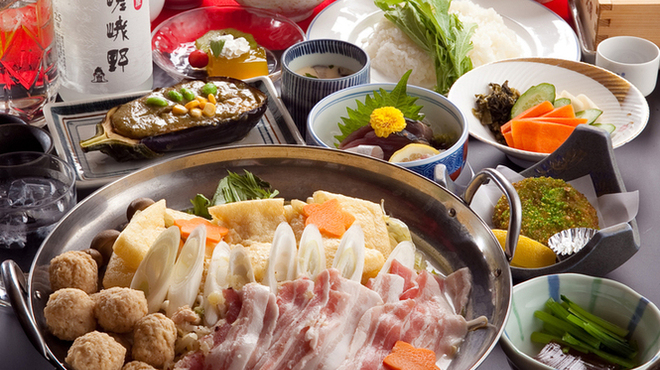 新宿嵯峨野 - メイン写真: